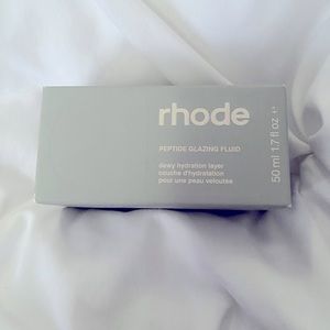 New in box- Rhode Peptide Glazing Fluid